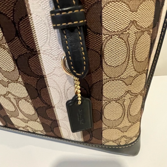 Coach Mollie Tote 25 and Wristlet in Signature Jacquard with Stripes - Picture 3 of 13